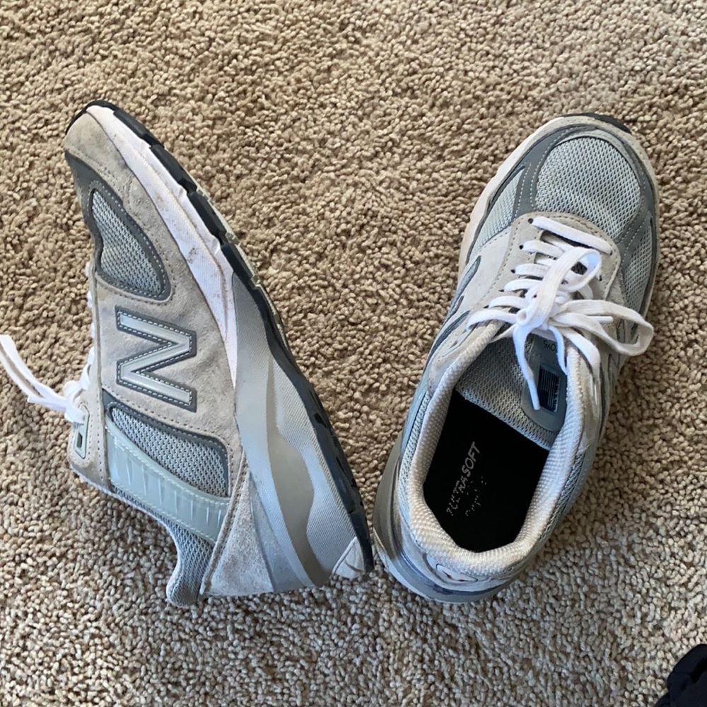 New Balance USA 990v5 - worn - some wear and tear